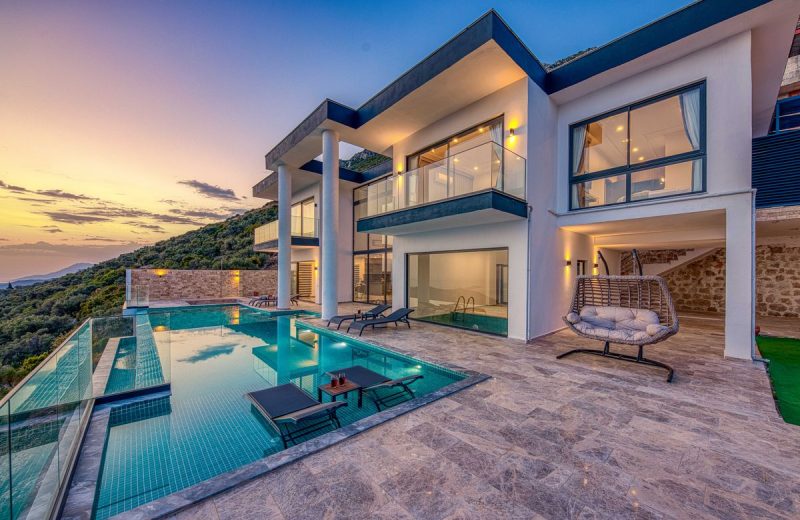 Kefalonya konaklama villa havuz deniz manzarası